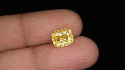 Buy Natural 4.33 Carat Yellow Sapphire Stone at best price online