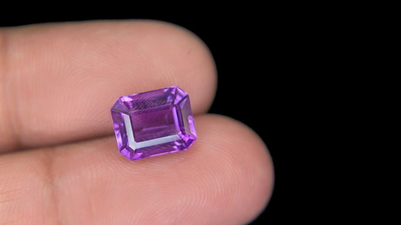 Buy Natural 3.91 Carat Katela Stone at best price online