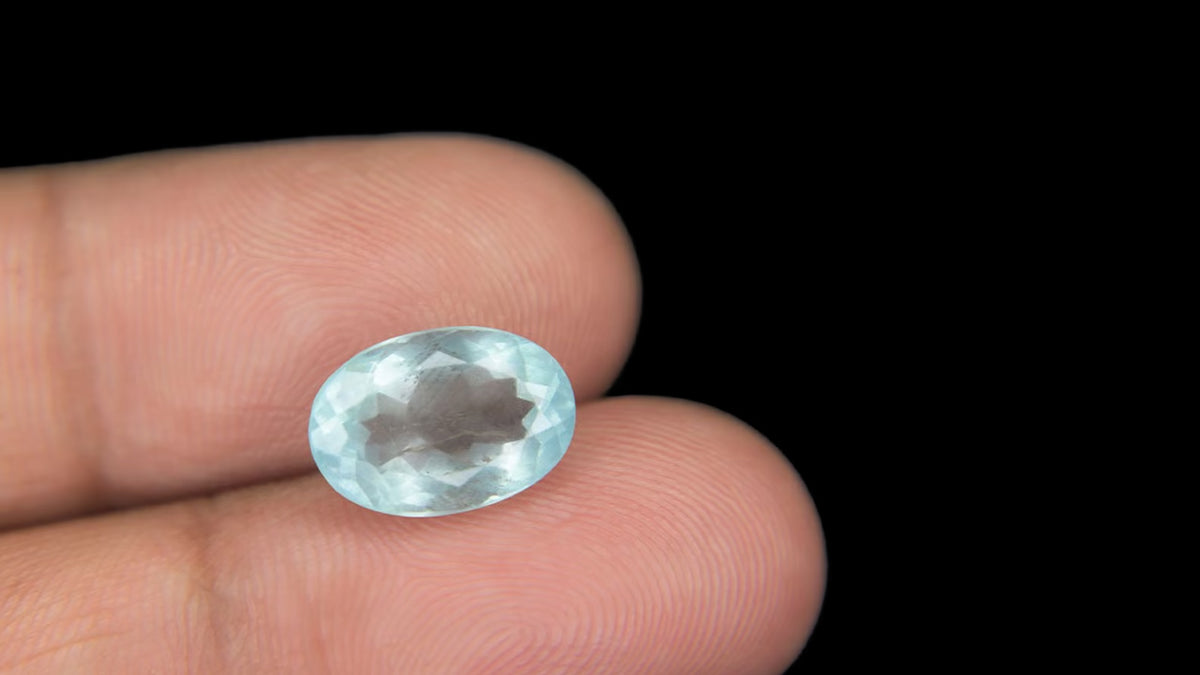 Buy Natural 3.96 Carat Aquamarine Stone at best price online