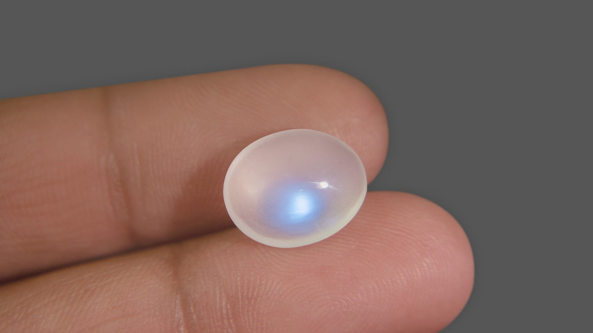 Buy Natural 6.61 Carat Moonstone Stone at best price online