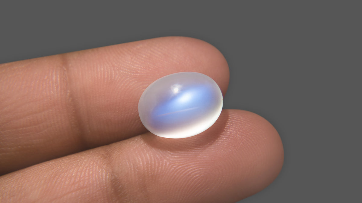 Buy Natural 8.38 Carat Moonstone Stone at best price online