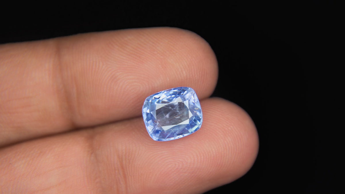 Buy Natural 4.94 Carat Blue Sapphire Stone at best price online