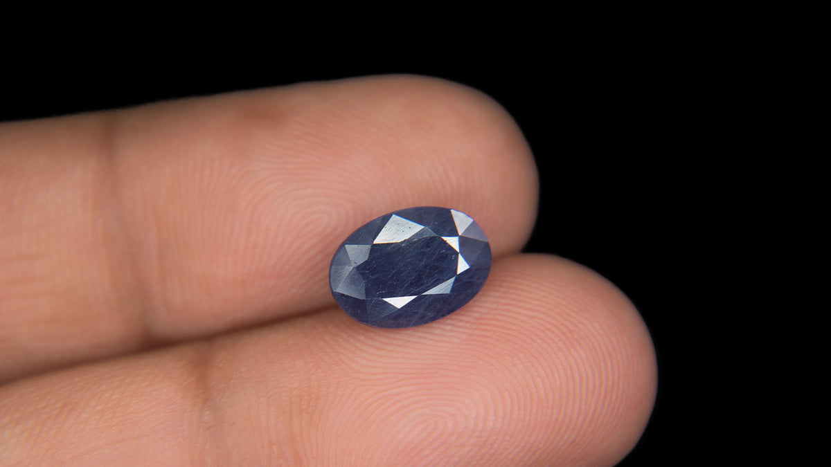 Buy Natural 3.52 Carat Blue Sapphire Stone at best price online