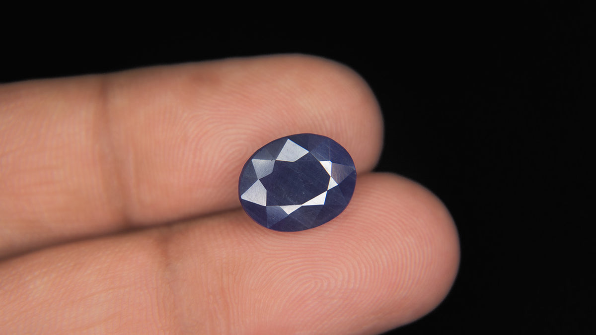 Buy Natural 5.53 Carat Blue Sapphire Stone at best price online
