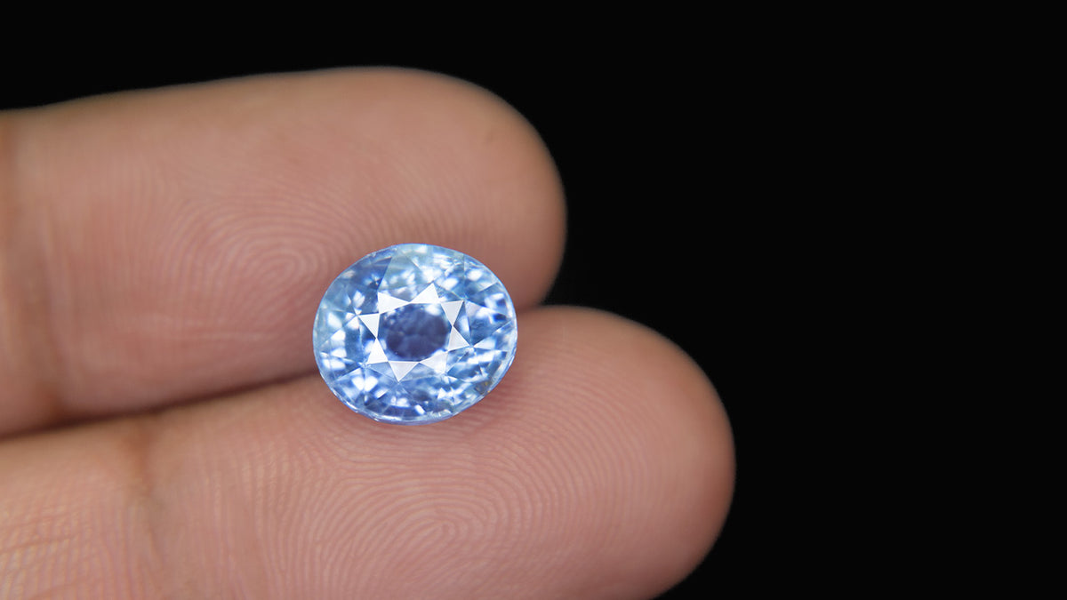 Buy Natural 5.56 Carat Blue Sapphire Stone at best price online