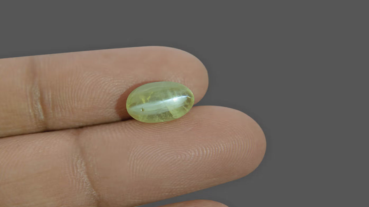 Buy Natural 4.40 Carat Cat's Eye Stone at best price online