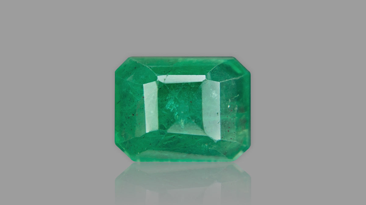 Buy Natural Zambia Emerald weighing 7.54 Carat at Best Price