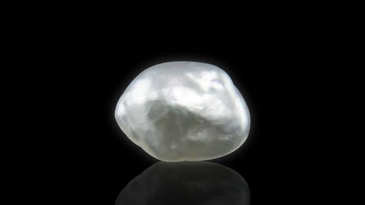 Buy Natural Japan Pearls weighing 5.25 Ratti at Best Price