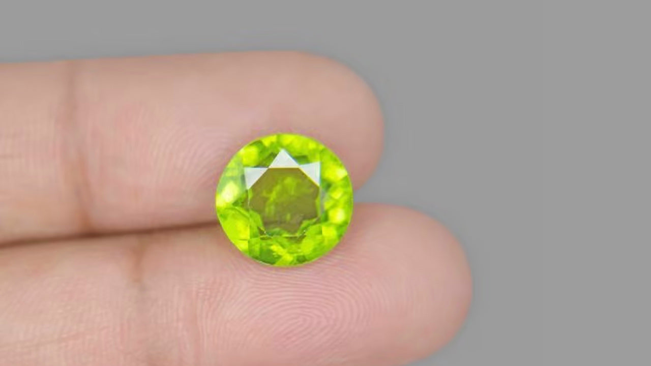 Buy Natural 6.15 Carat Peridot Stone at best price online