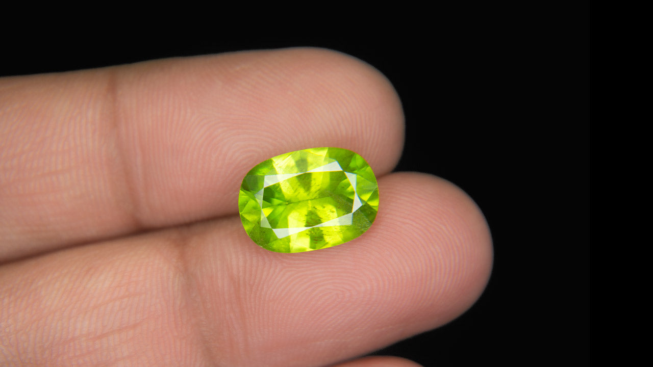 Buy Natural 4.88 Carat Peridot Stone at best price online