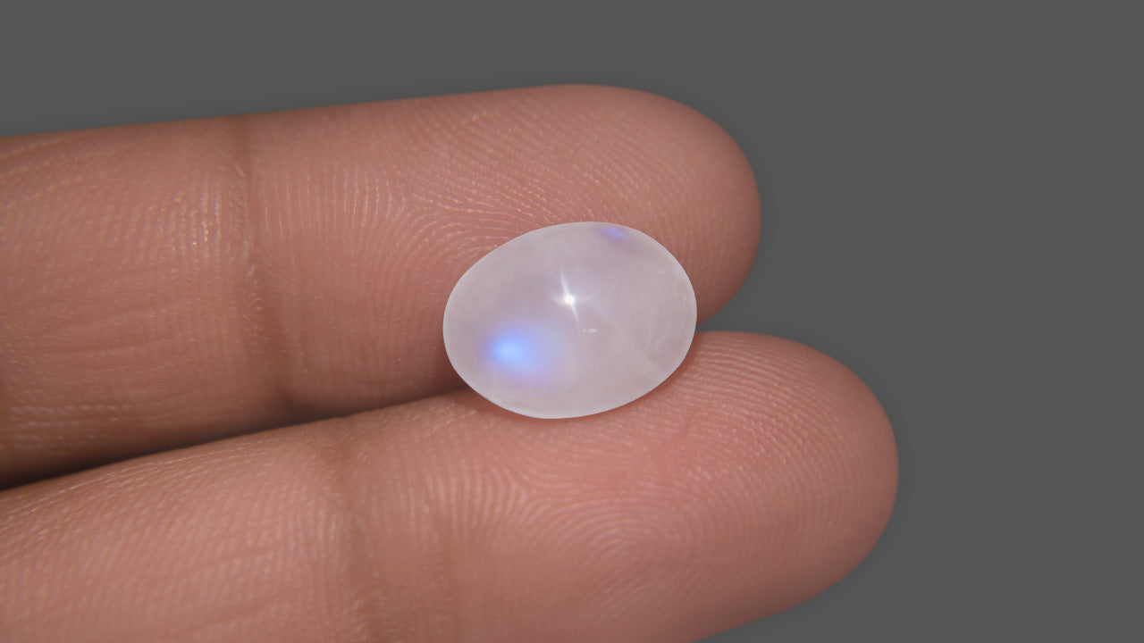 Buy Natural 4.80 Carat Moonstone Stone at best price online