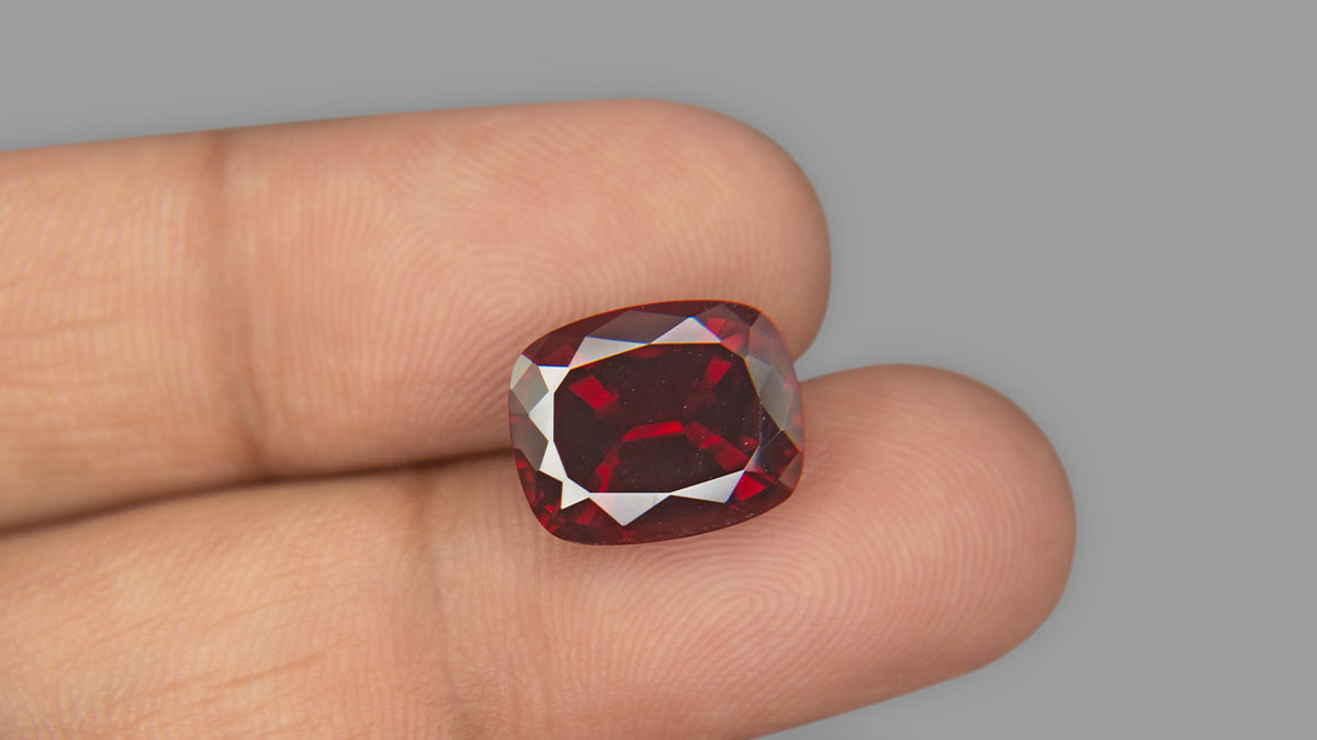 Buy Natural 7.68 Carat Red Garnet Stone at best price online