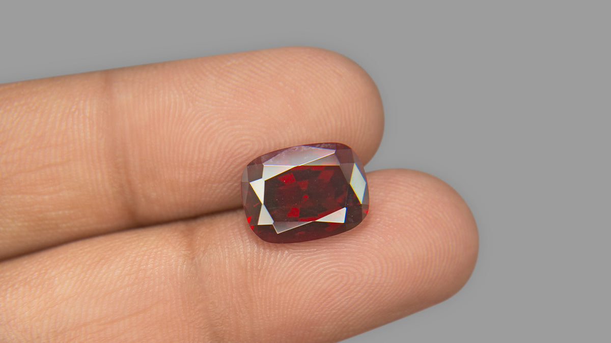 Buy Natural 5.95 Carat Red Garnet Stone at best price online