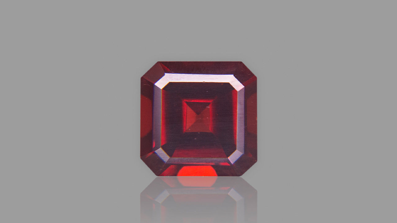 Buy 5.20 Carat Red Garnet Stone from Only Natural Gemstones