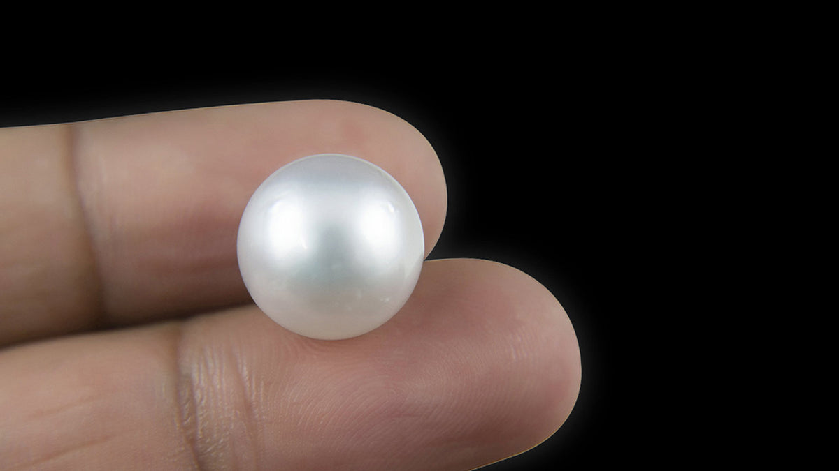 Buy Natural 4.83 Carat Pearls Stone at best price online