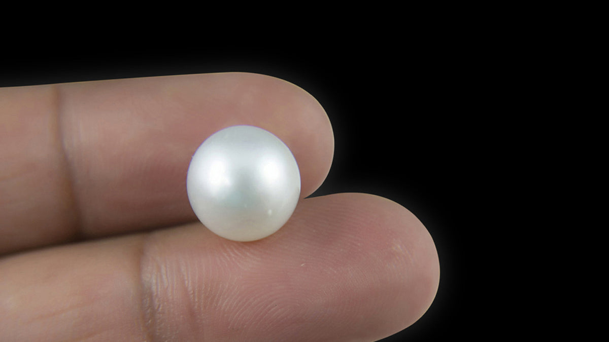 Buy Natural 4.53 Carat Pearls Stone at best price online
