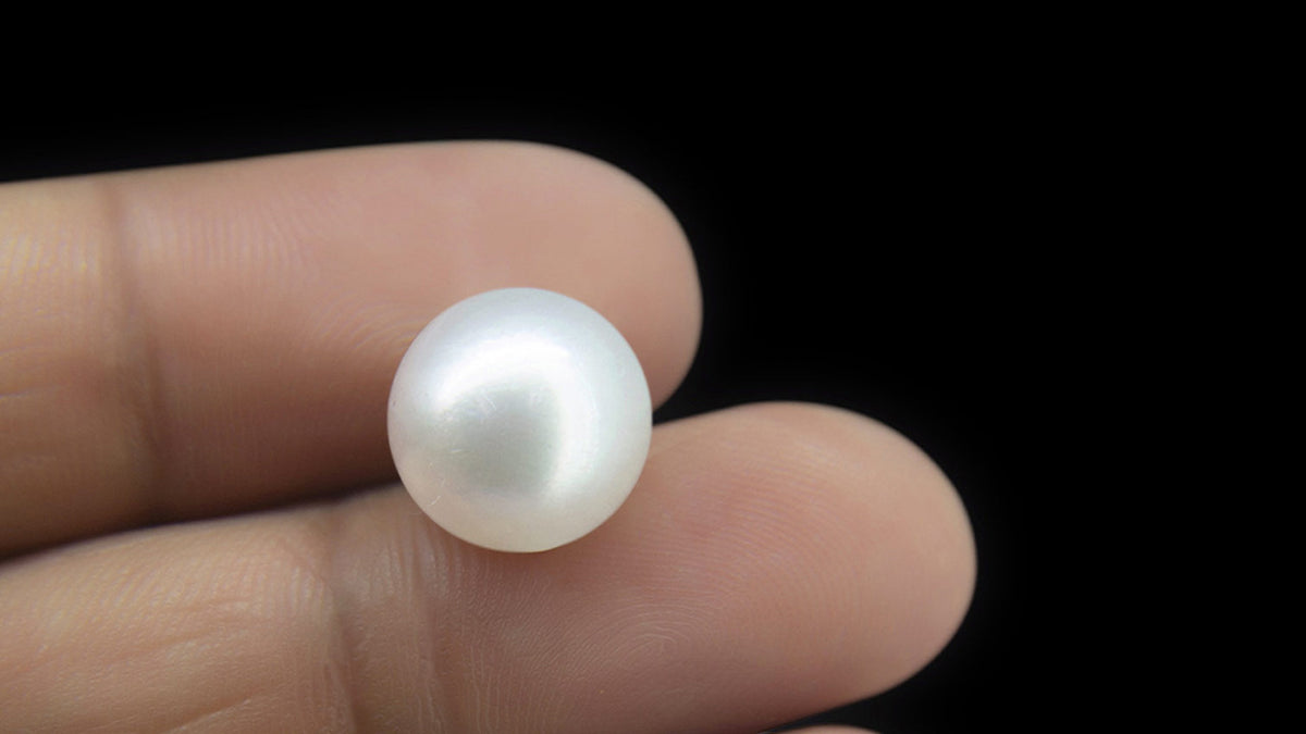 Buy Natural 4.76 Carat Pearls Stone at best price online