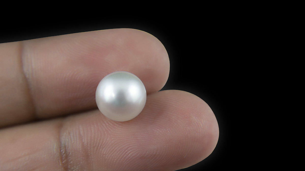 Buy Natural 4.33 Carat Pearls Stone at best price online