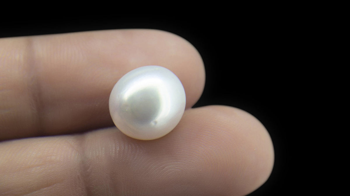Buy Natural 5.24 Carat Pearls Stone at best price online