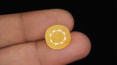 Yellow Sapphire - 10.09 Carat