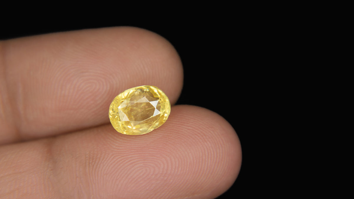 Buy Natural 4.02 Carat Yellow Sapphire Stone at best price online