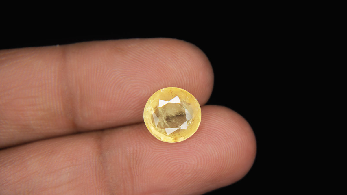 Buy Natural 4.67 Carat Yellow Sapphire Stone at best price online