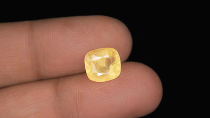 Buy Natural 4.60 Carat Yellow Sapphire Stone at best price online