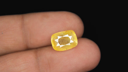 Buy Natural 5.70 Carat Yellow Sapphire Stone at best price online