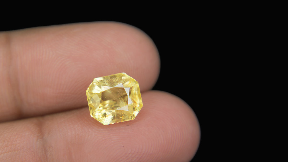 Buy Natural 5.49 Carat Yellow Sapphire Stone at best price online