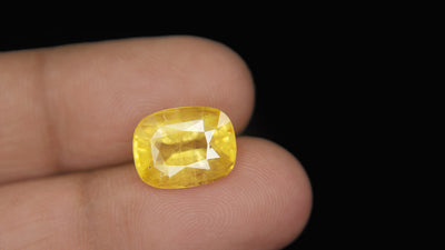 Yellow Sapphire - 9.27 Carat