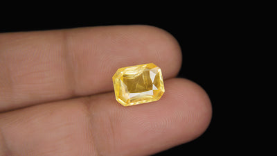 Yellow Sapphire - 5.70 Carat