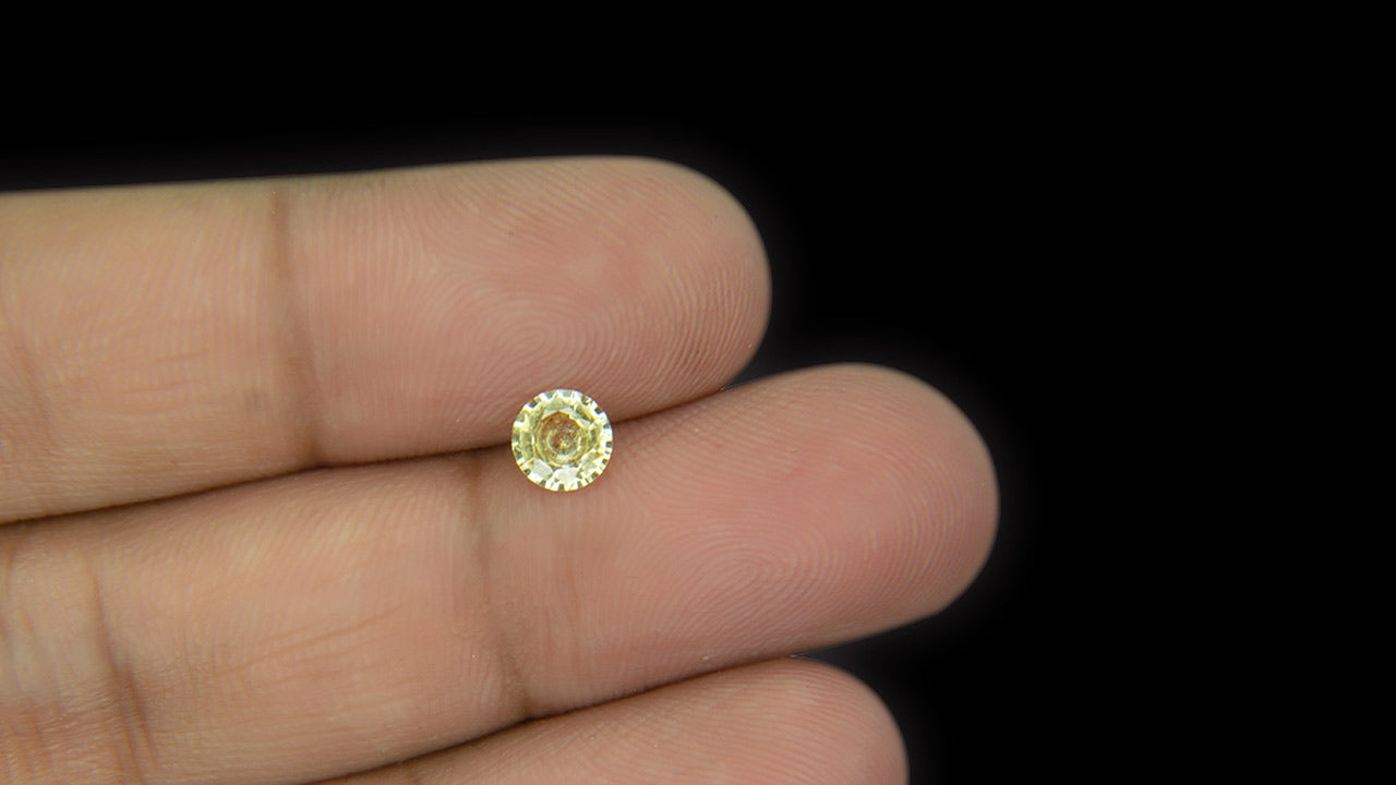 Buy Natural 1.00 Ratti Pukhraj Stone at best price online