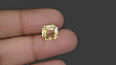 Yellow Sapphire - 5.70 Carat