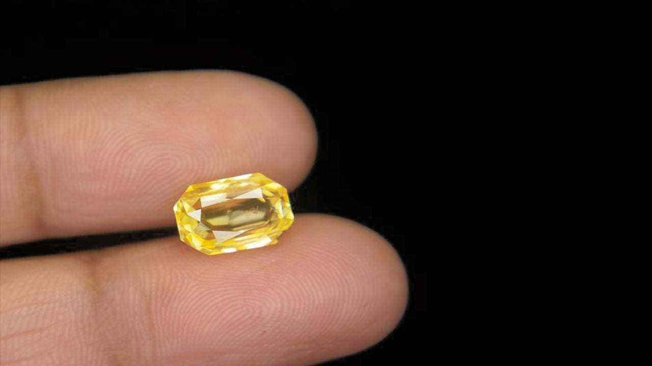 Buy Natural 5.83 Carat Yellow Sapphire Stone at best price online